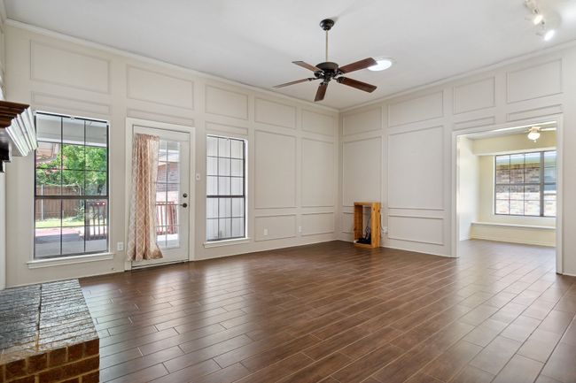710 Cimarron Trl, House other with 3 bedrooms, 2 bathrooms and null parking in Irving TX | Image 10