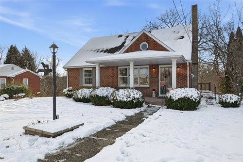 76 Valleyview Dr, Ambridge, PA, 15003-1142 | Card Image