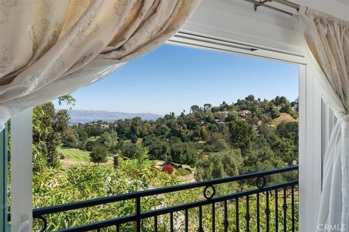 4330 Alhama Dr, Woodland Hills, CA, 91364-4416 | Card Image