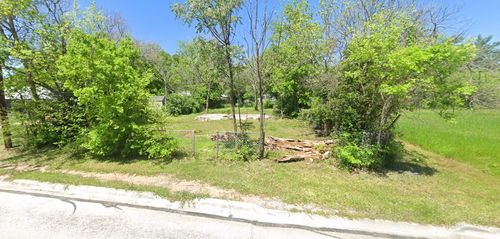 204 E Willow St, Burnet, TX, 78611-3643 | Card Image