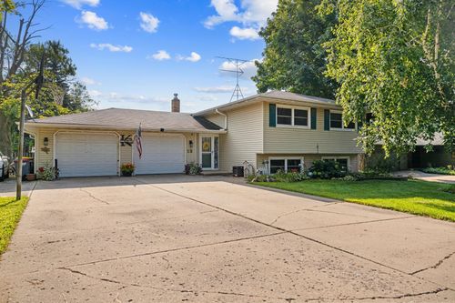 13 Mitchell Dr, Faribault, MN, 55021-6778 | Card Image