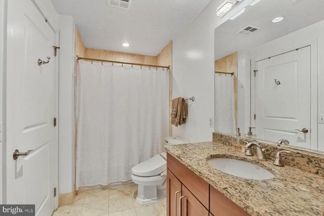 APT-1618 - 8220 Crestwood Heights Dr, Condo with 1 bedrooms, 1 bathrooms and null parking in MCLEAN VA | Image 8