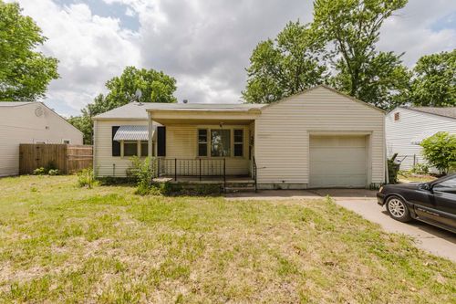 2215 S Green, Wichita, KS, 67211 | Card Image