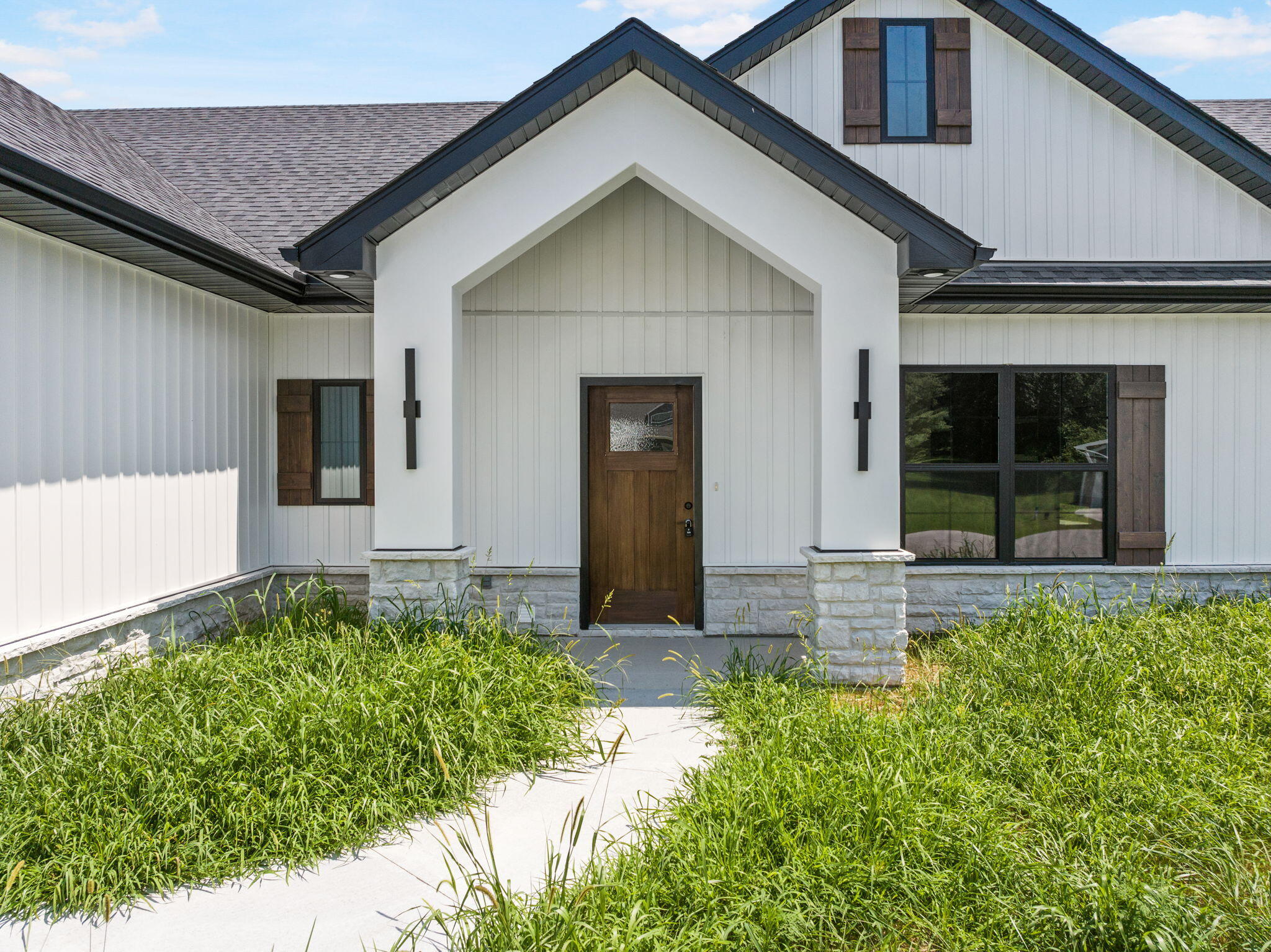 Residential in BOONVILLE 2