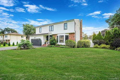 11 Susan Ct, Deer Park, NY, 11729-2715 | Card Image