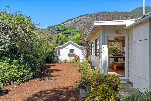 42 Arenal Ave, Stinson Beach, CA, 94970-9726 | Card Image