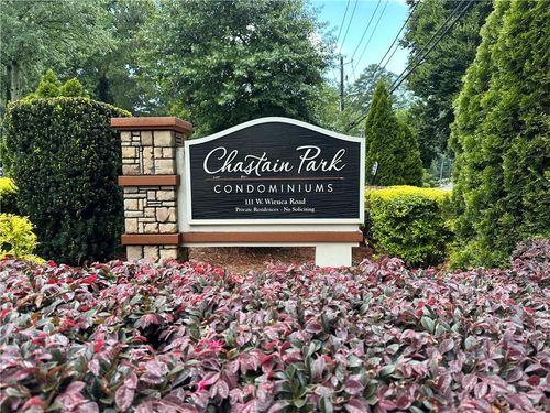 3075 Chastain Park Ct Ne, Atlanta, GA, 30342-3255 | Card Image