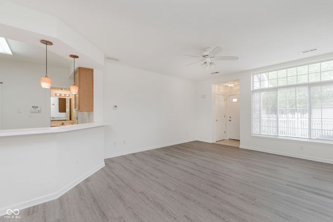 8422 Enclave Blvd, Condo with 2 bedrooms, 3 bathrooms and null parking in Fishers IN | Image 7