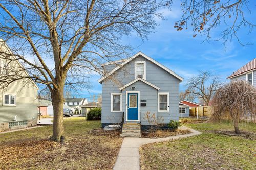 2132 Jackson St, La Crosse, WI, 54601-5902 | Card Image
