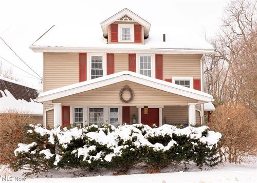 861 Cherry Rd Nw, Massillon, OH, 44647-4221 | Card Image