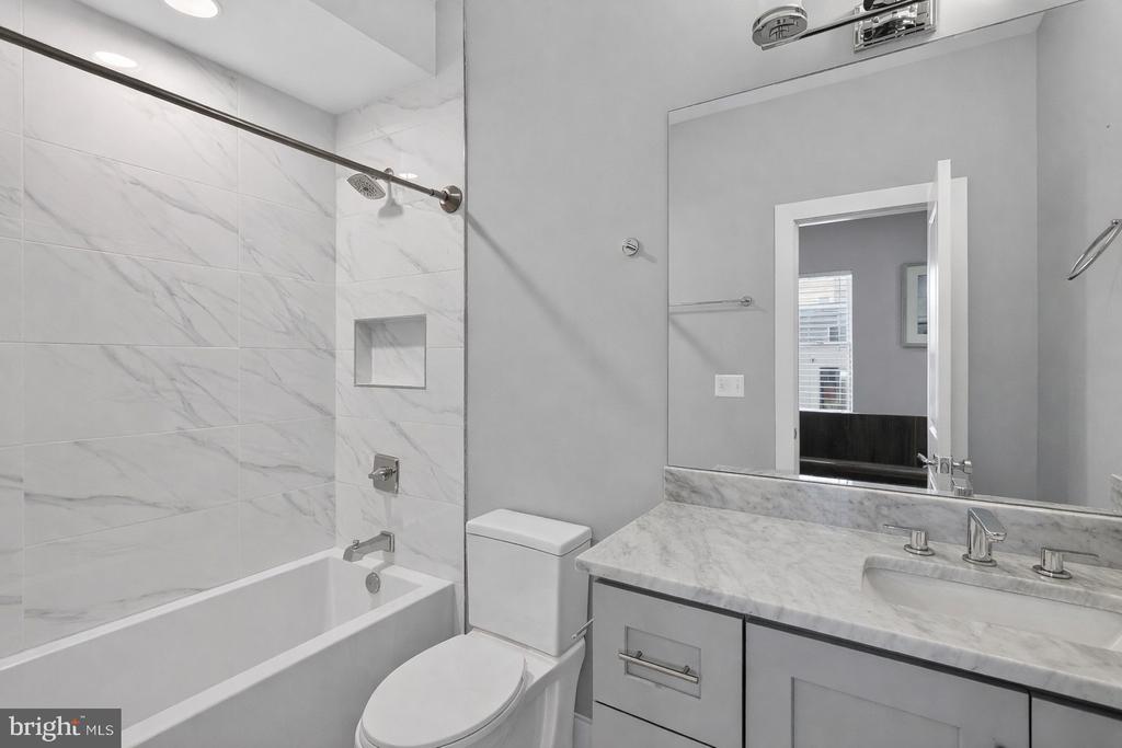 Residential in WASHINGTON 5