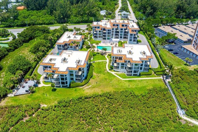 APT-323 - 4100 Highway A1a, Condo with 3 bedrooms, 3 bathrooms and null parking in Hutchinson Island FL | Image 46