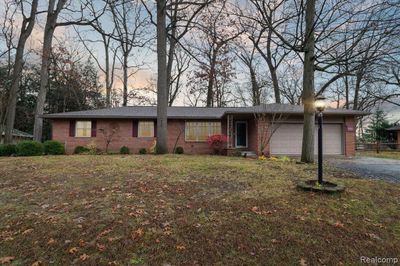 7666 Apache Trail, Home with 3 bedrooms, 2 bathrooms and null parking in Bedford Twp MI | Image 1