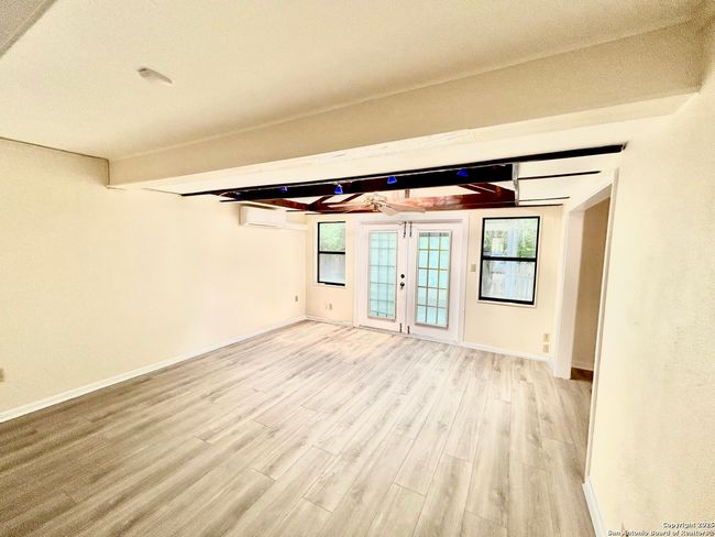5904 Spring Vly, House other with 3 bedrooms, 2 bathrooms and null parking in San Antonio TX | Image 8