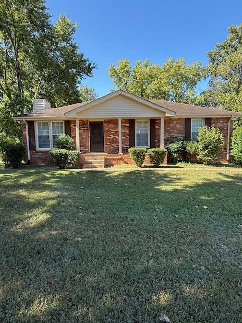 831 Forrest Glen Dr, Old Hickory, TN, 37138-1515 | Card Image