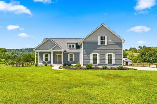630 Bridle Path Ln, Hartsville, TN, 37074-3582 | Card Image