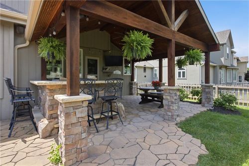 5537 Aminda St, Shawnee, KS, 66226-7939 | Card Image