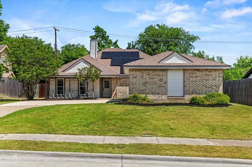 2027 Sancerre Ln, Carrollton, TX, 75007-2212 | Card Image