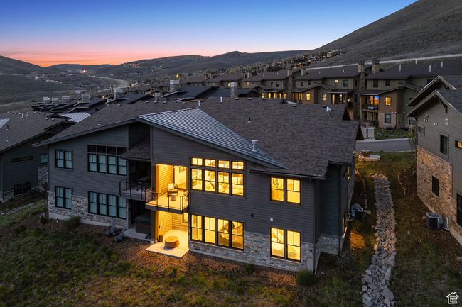 442 E Overlook Loop, Townhouse with 4 bedrooms, 5 bathrooms and 2 parking in Hideout UT | Image 52