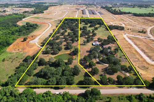 12029 Fishtrap Rd, Aubrey, TX, 76227-7402 | Card Image