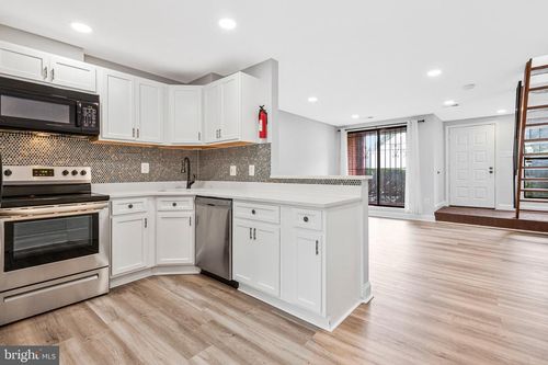 2435-2435 18th St Ne, WASHINGTON, DC, 20018-1324 | Card Image