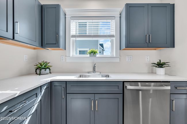6 Shell Rd, Condo with 2 bedrooms, 3 bathrooms and 2 parking in Mantoloking NJ | Image 12