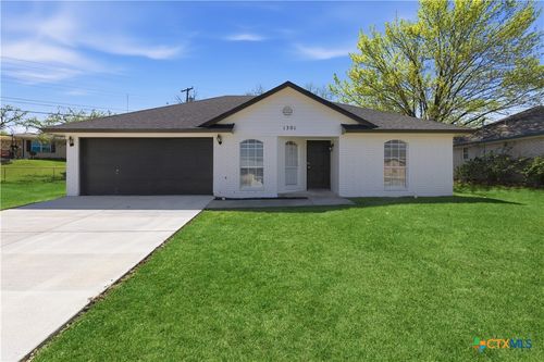 1301 Fairbanks St, Copperas Cove, TX, 76522-1219 | Card Image