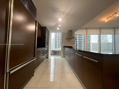 1710 - 495 Brickell Ave, Condo with 2 bedrooms, 2 bathrooms and null parking in Miami FL | Image 3