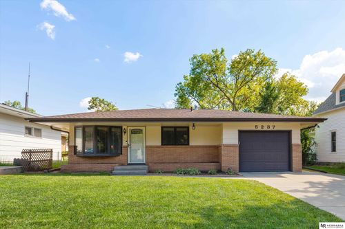 5237 Spruce St, Lincoln, NE, 68516-1331 | Card Image