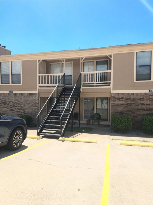 c-8109 Foxfire Ln, White Settlement, TX, 76108-1171 | Card Image