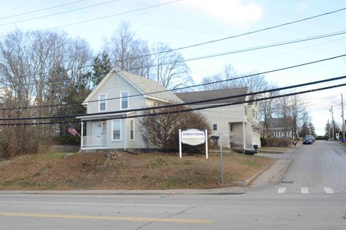 51 Portsmouth Ave, Exeter, NH, 03833-2104 | Card Image