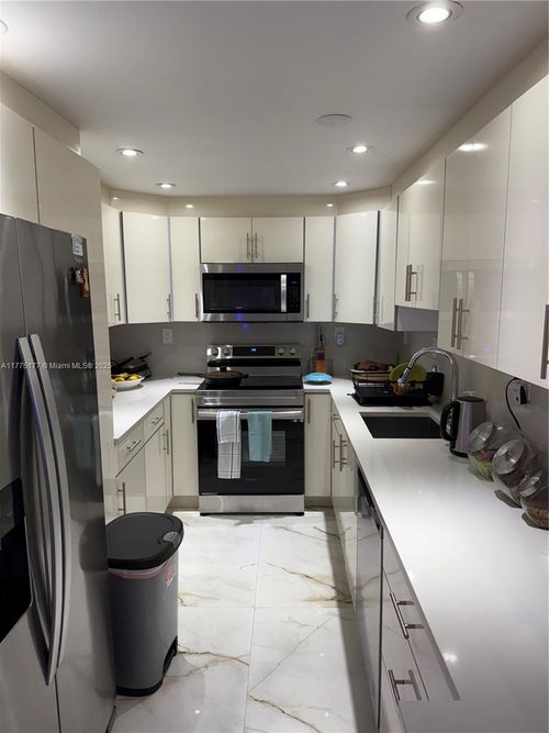 apt-1016-5401 Collins Ave, Miami Beach, FL, 33140-2534 | Card Image