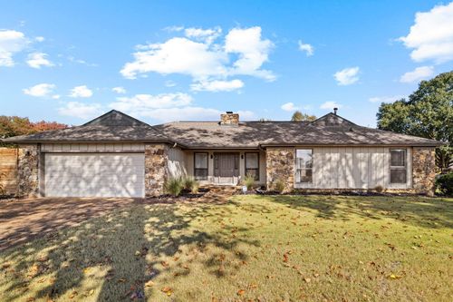 103 E Queensbury Ln, Florence, AL, 35630-1118 | Card Image