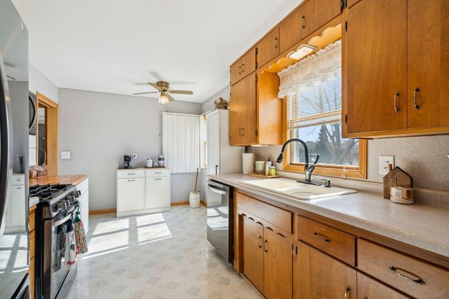 Kitchen | Image 13