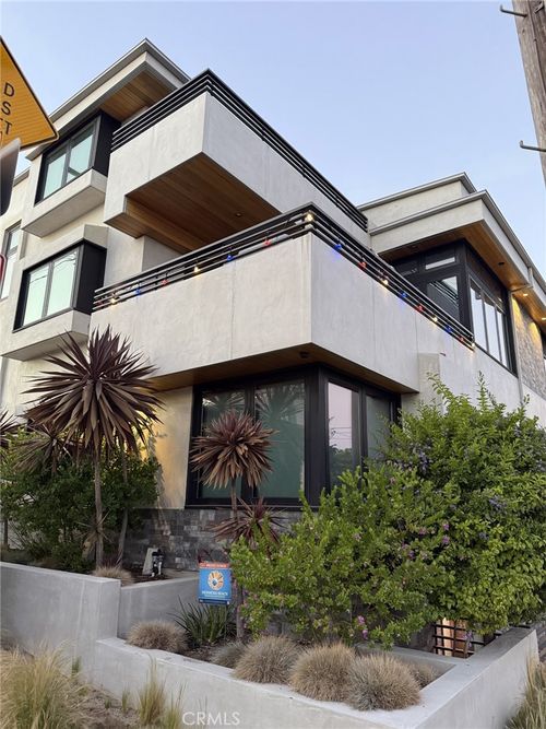 800 Bard St, Hermosa Beach, CA, 90254-4232 | Card Image