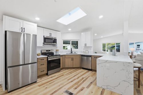 446-8975 Lawrence Welk Dr, Escondido, CA, 92026-6424 | Card Image