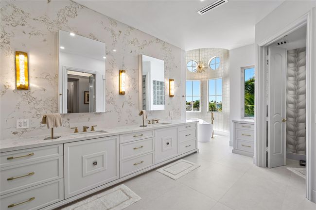 3111 Ne 27 Th Ave, House other with 4 bedrooms, 6 bathrooms and null parking in Lighthouse Point FL | Image 36