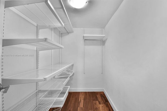 PHH - 9225 Collins Ave, Condo with 3 bedrooms, 3 bathrooms and null parking in Surfside FL | Image 26