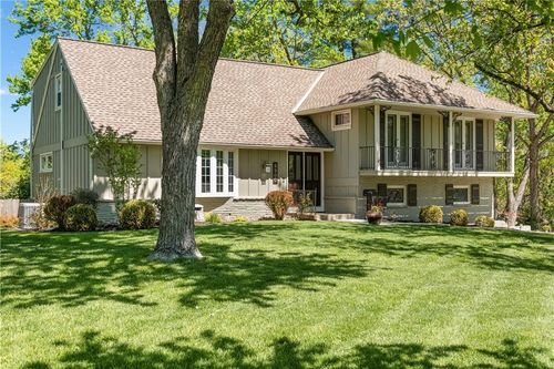 2300 W 103rd Ter, Leawood, KS, 66206-2645 | Card Image