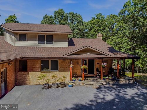 297 Deerwood Ln, BERKELEY SPRINGS, WV, 25411-5751 | Card Image