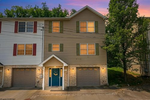 840 Quadrilla St, Morgantown, WV, 26505-2529 | Card Image