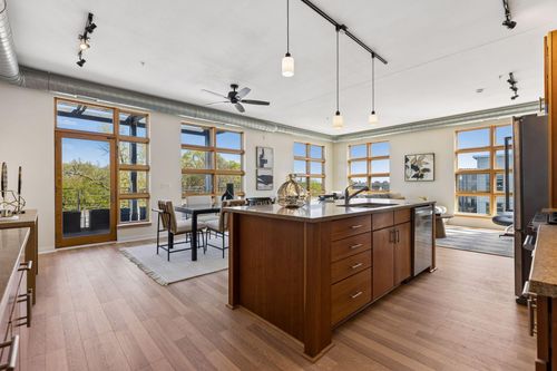 w402-2845 Colfax Ave S, Minneapolis, MN, 55408-2362 | Card Image