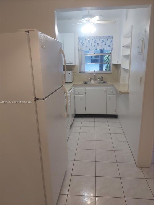 102-1300 17th Ave, Hollywood, FL, 33020-3662 | Card Image