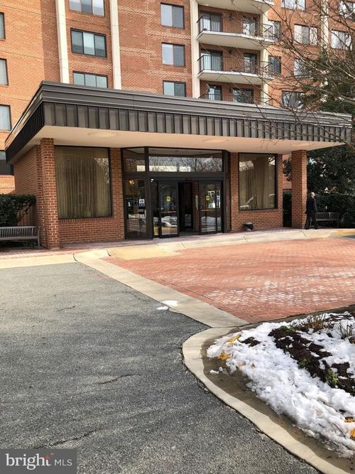 apt-250-3101 New Mexico Ave Nw, WASHINGTON, DC, 20016-5912 | Card Image