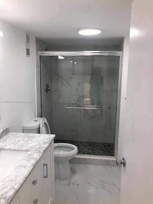 apt-820w-1200 Ne Miami Gardens Dr, Miami, FL, 33179-4714 | Card Image