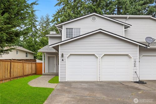 a-1309 63rd St Se, Everett, WA, 98203-4606 | Card Image
