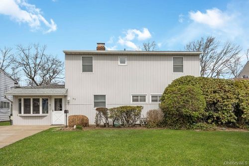 95 Elm Dr N, Levittown, NY, 11756-5503 | Card Image