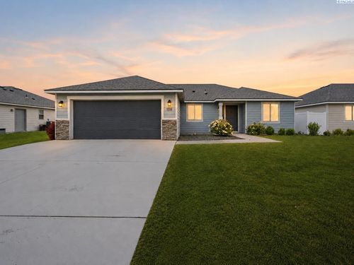 1518 Willow Way, Benton City, WA, 99320-5270 | Card Image