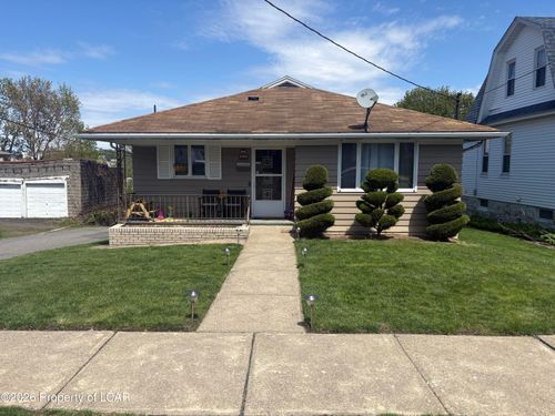 917 Hemlock St, Scranton, PA, 18505-2113 | Card Image