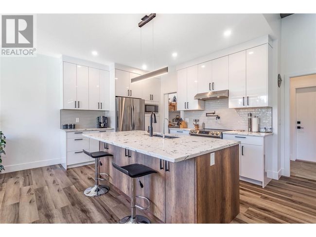 2737 Cedar Ridge St, House other with 2 bedrooms, 2 bathrooms and 4 parking in Lumby BC | Image 14